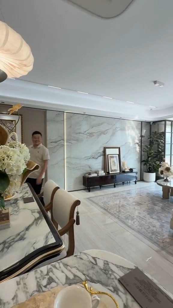 清清探房广佛的视频画面